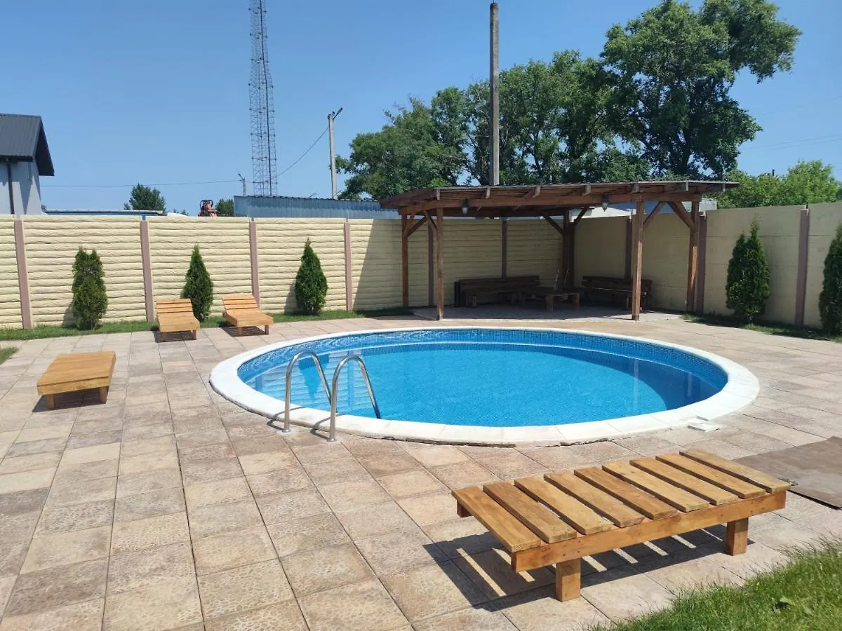 Holiday home Будинок Де Є Басейн Та Дві Бесідки Чан Джакузі Boryspil