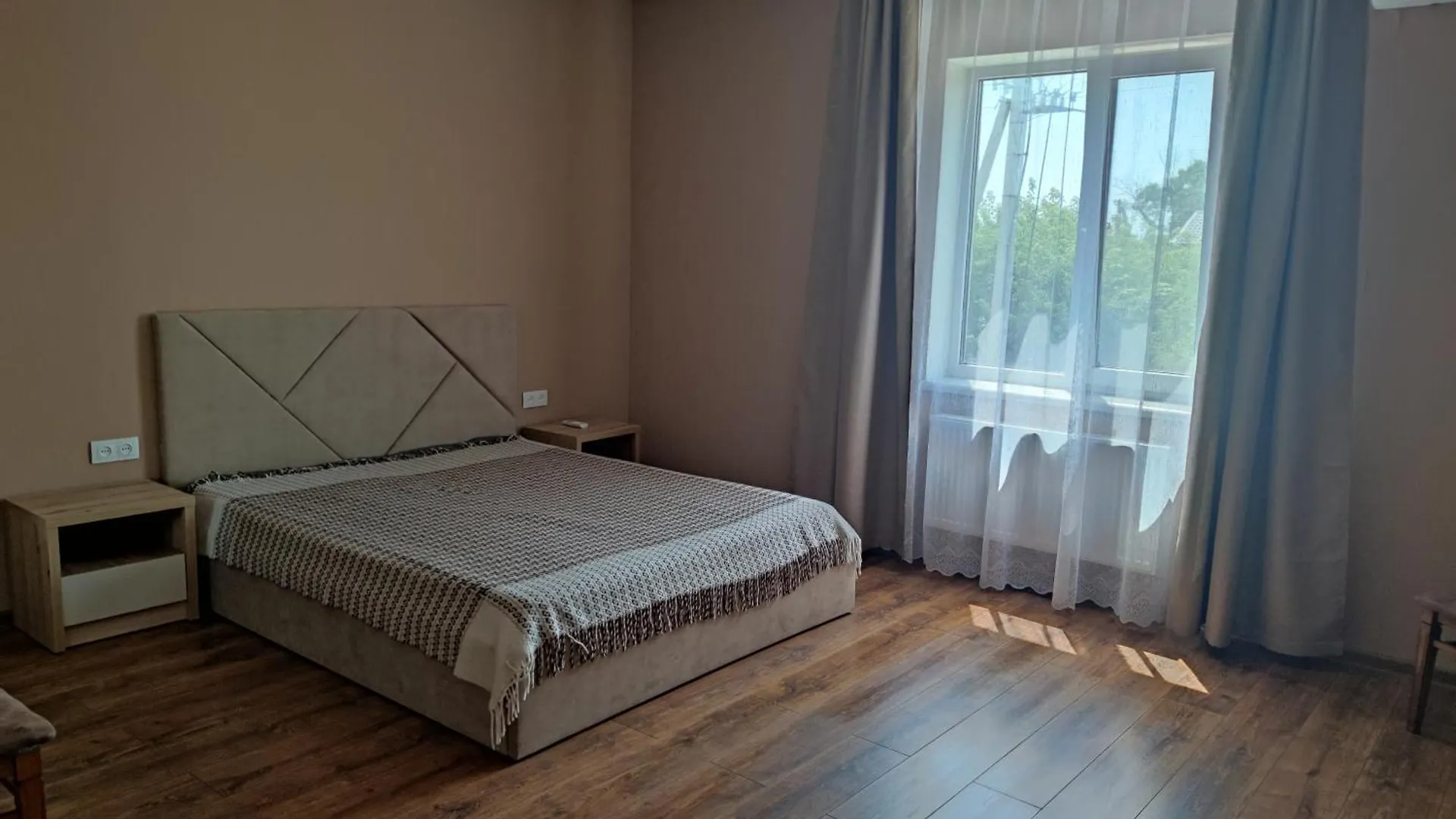 Будинок Де Є Басейн Та Дві Бесідки Чан Джакузі Boryspil Holiday home